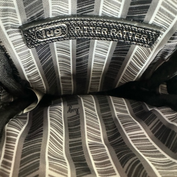 Lug Pitter Patter Matte Luxe VL Crossbody Bag NWT - Picture 4 of 6